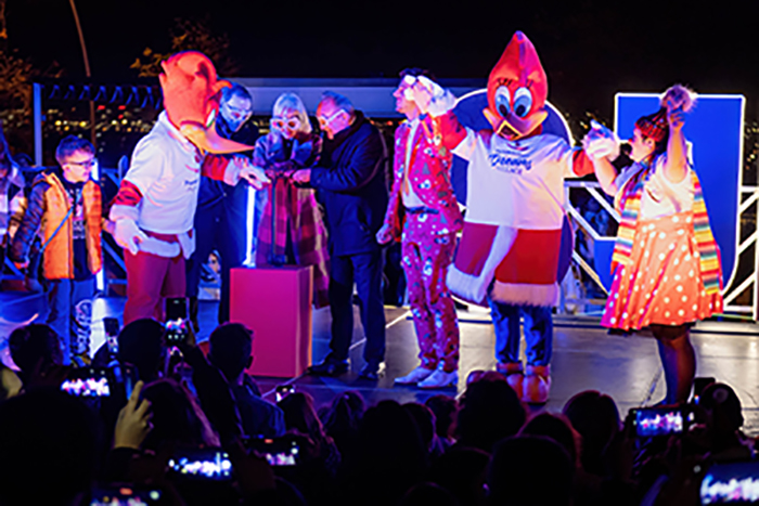 Acte Encesa de llums de Nadal a l'Hospital Sant Joan de Déu, Barcelona. Amb la participació de la Fundació PortAventura World. 14/12/22 Fotografies Gemma Miralda